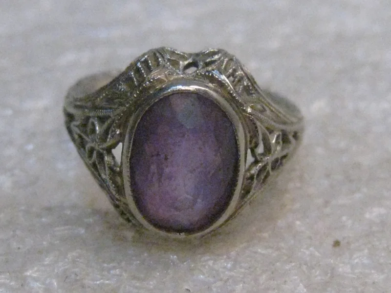 18kt Gold Art Deco Amethyst Ring, Filigree,  sz. 3.25, 1.35ctw 2.9 grams