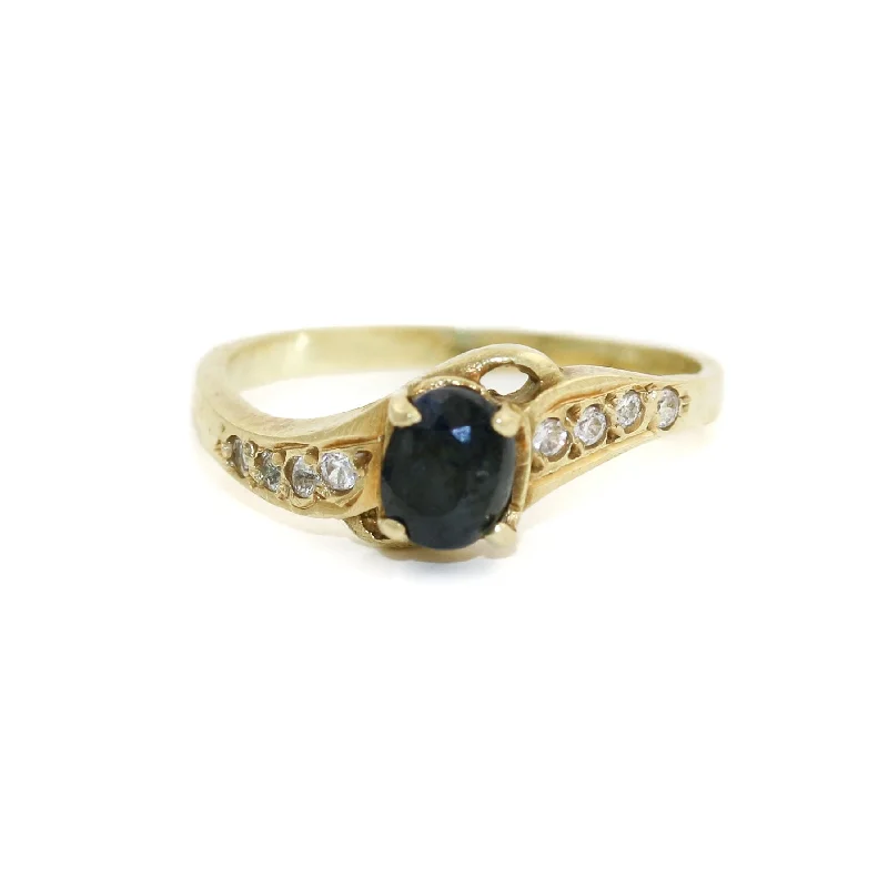 Vintage 14k Gold Dark Stone x Diamonds