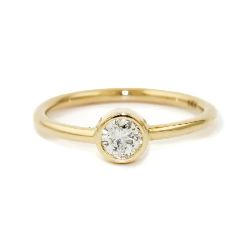 14K Gold x Round Cut .38ct Diamond Ring