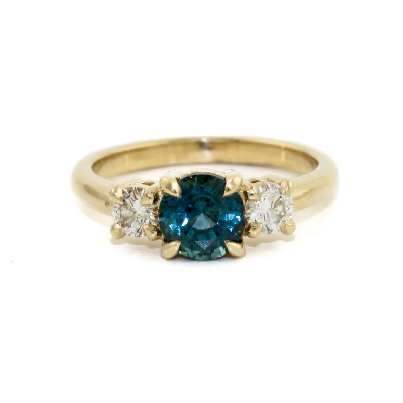 14 KT Gold Three Stone Ring x Sapphire x Diamond