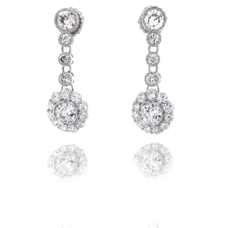 Estate 18 Karat White Gold Milgrain Dangle Diamond Earrings