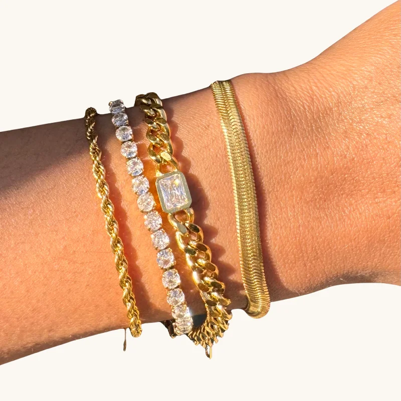 Golden Classic Bracelet Set