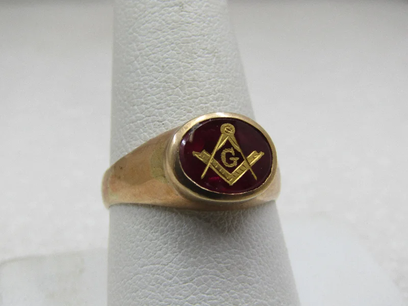 10kt Oval Masonic Ruby Ring, Sz. 10, 1940's-1960's, Signet