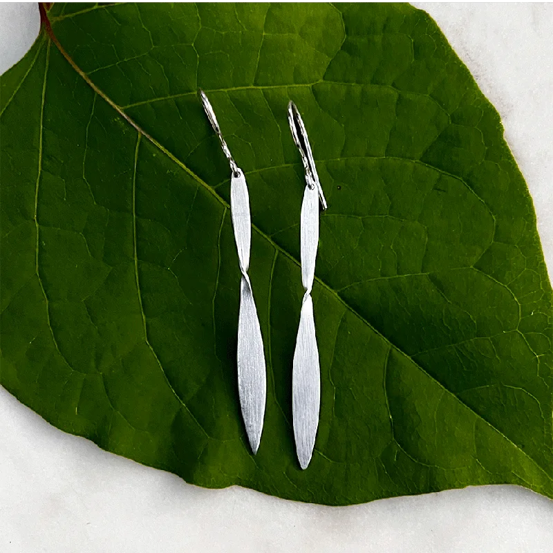 Elegant Point Earrings - Sterling Silver, Indonesia