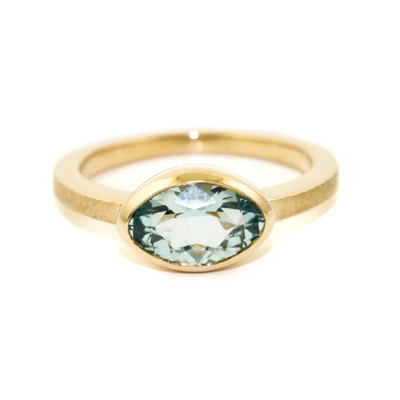 Oval Cut Aquamarine Ring in 14K