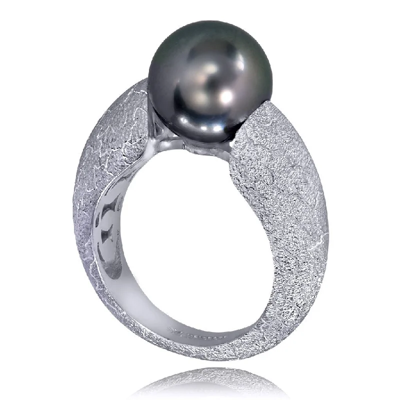 Gold Ring with Tahitian Grey Pearl