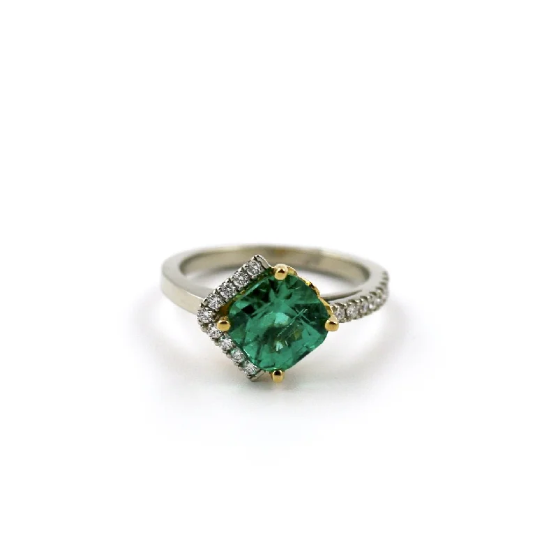 Radiant-Cut 14 KT White Gold Emerald x Pave Diamond Ring