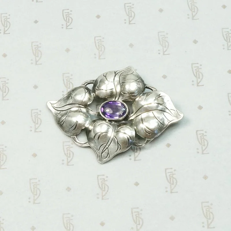 Kalo Brooch with Amethyst