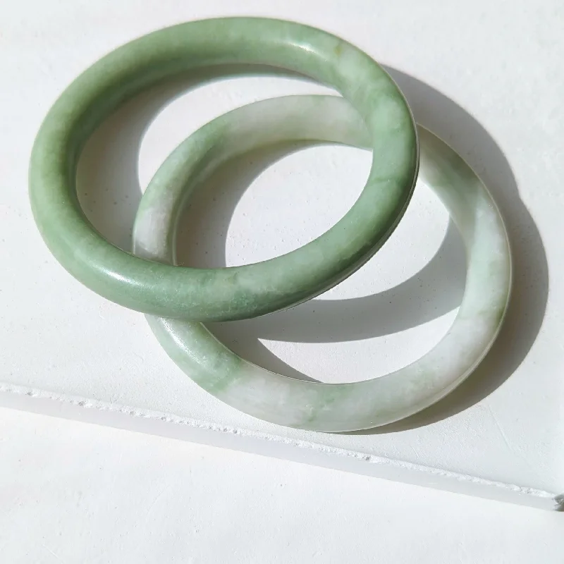 Classic Natural Jade Bangle