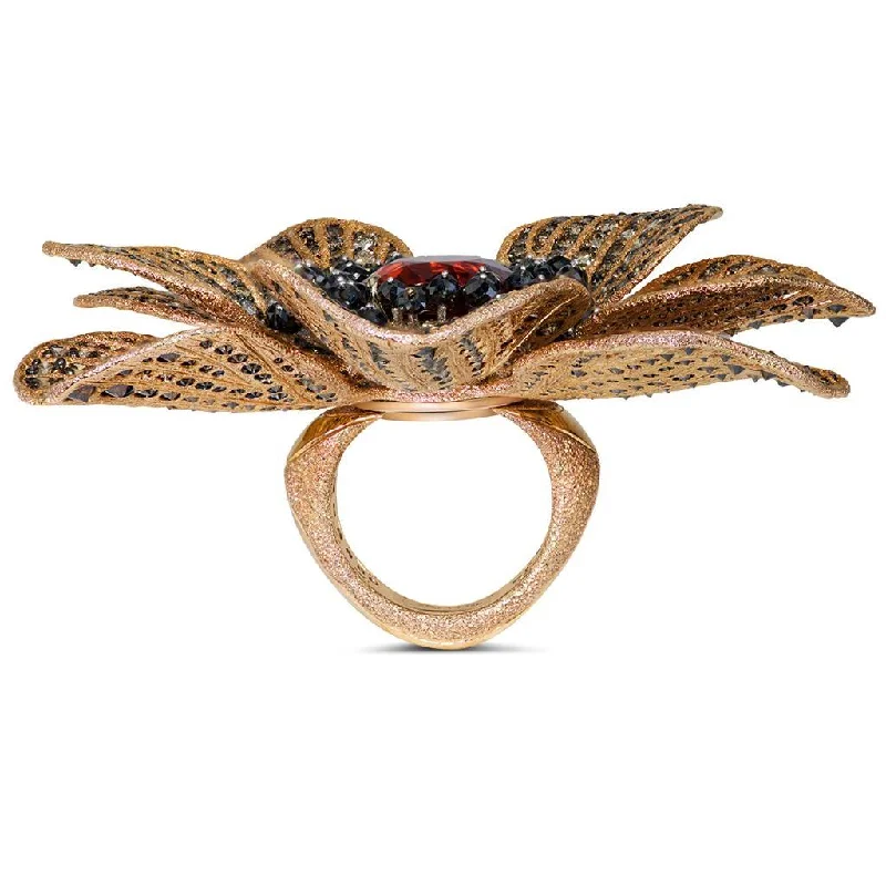 Gold Coronaria Ring with Mandarin Garnet & Diamonds