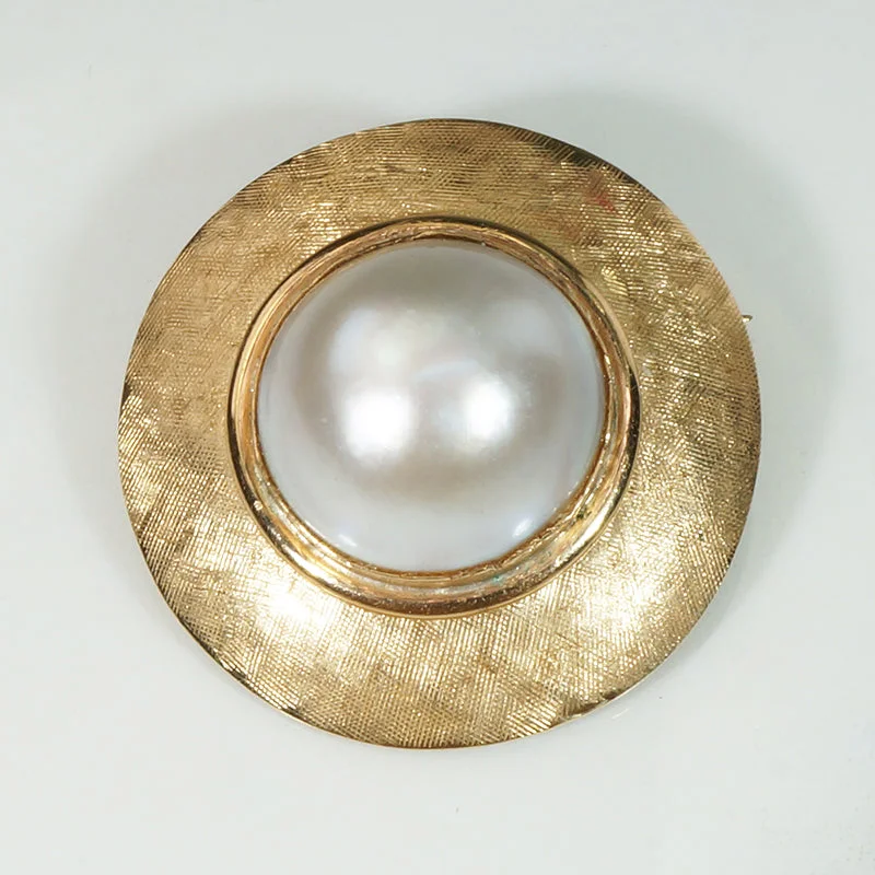 Subtle Mabé Pearl & Engraved Gold Brooch