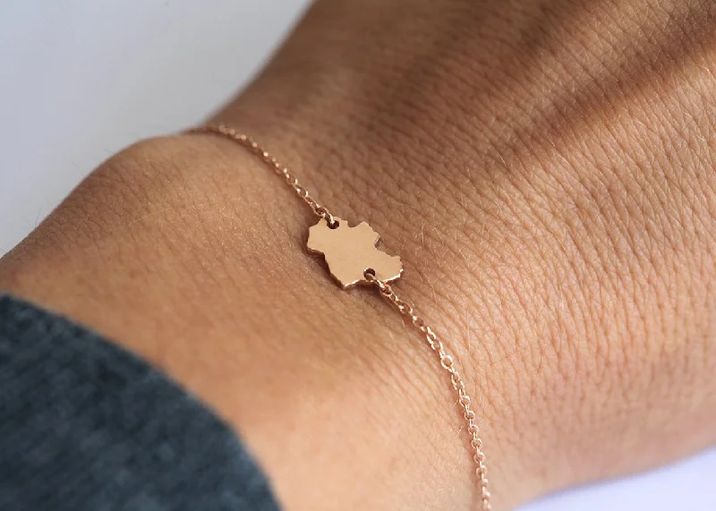 Dainty Personalized Country Bracelet