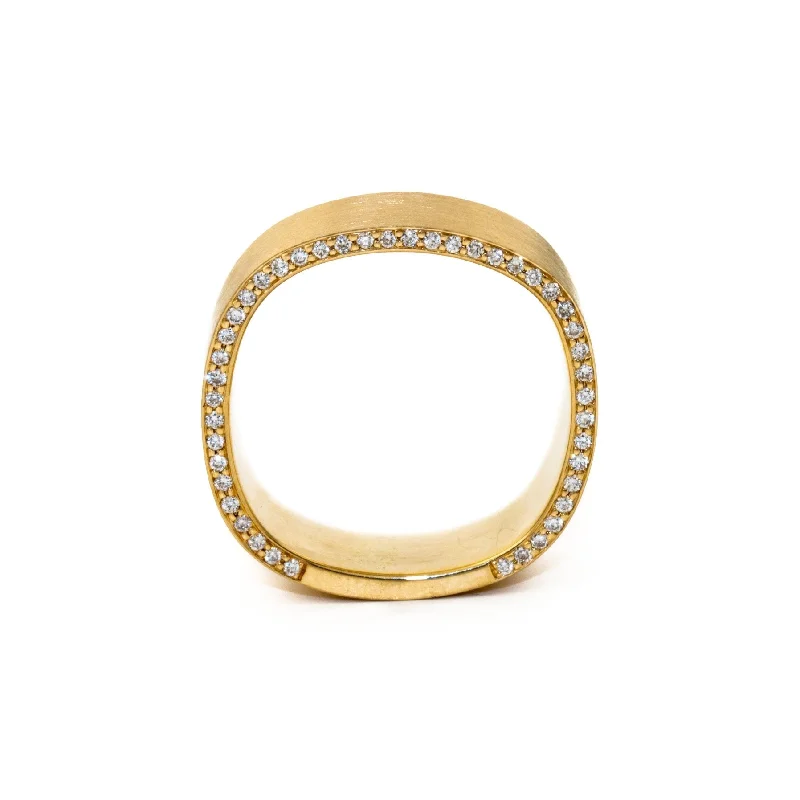 Squared 14 K Matte Gold x Diamond Band