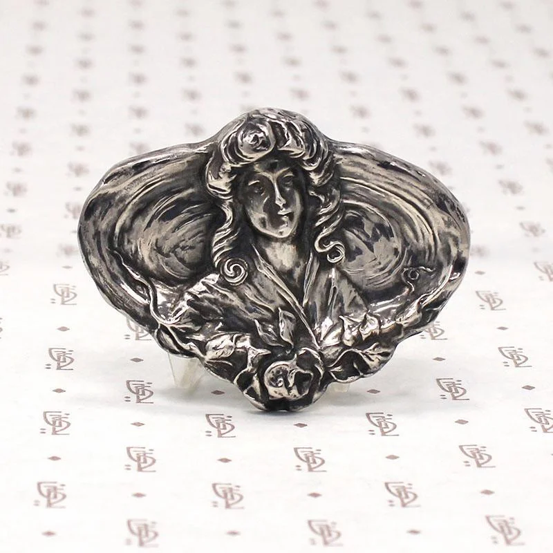 Art Nouveau Silver Brooch Seashell Lady