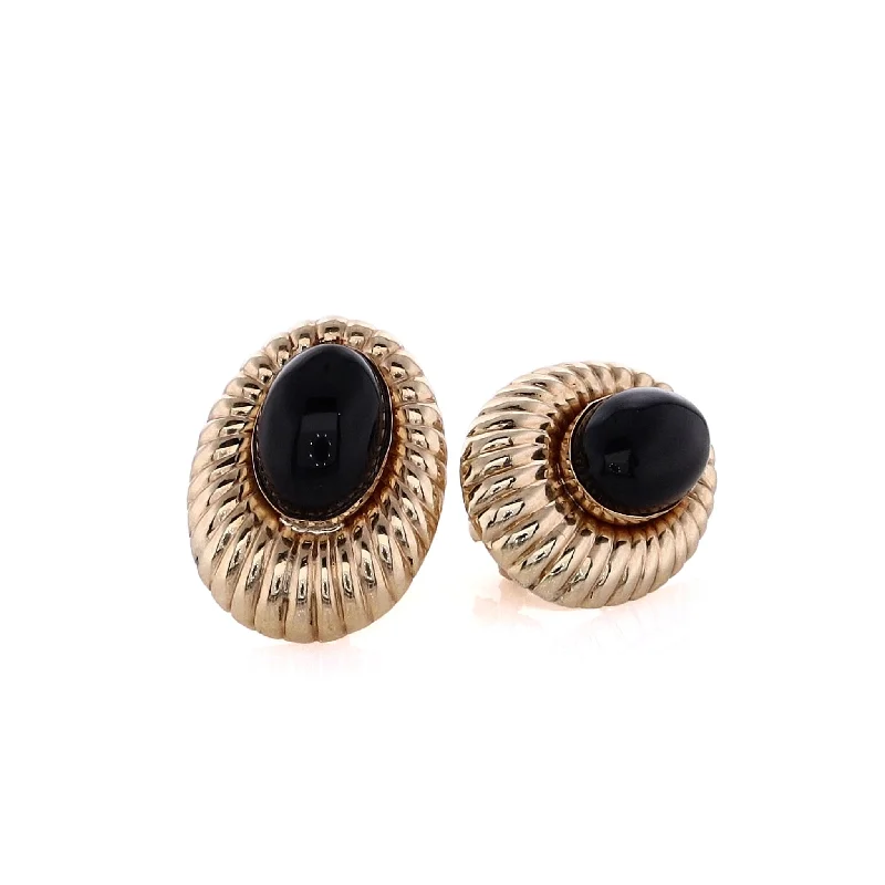 Estate 14 Karat Yellow Gold Oval Cabochon Onyx Earrings